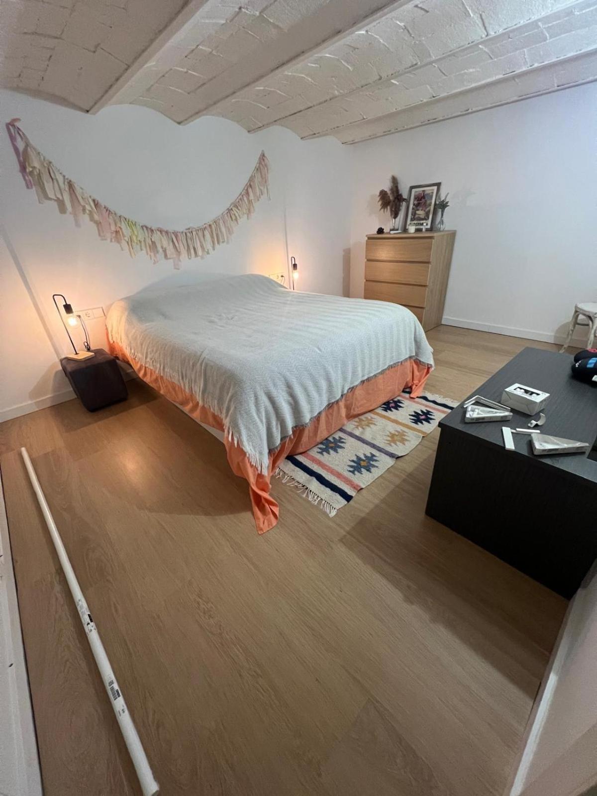 Habitacion Privada En Bello Apartamento Compartido Barcelona Ngoại thất bức ảnh